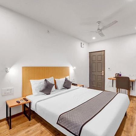 Upar Hotels Uthandi, Ecr Chennai Luaran gambar